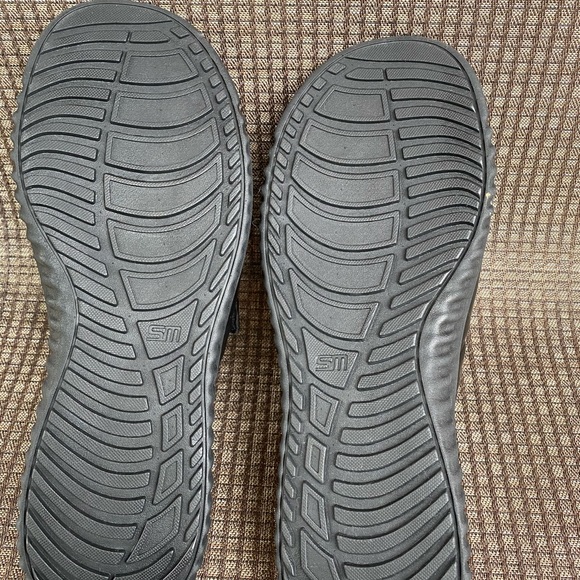 Men Steve Madden slides - Picture 4 of 5